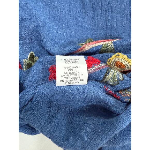 Fig and Flower Top Embroidered Floral with Lace Yoke Size Small (066) - Picture 7 of 10